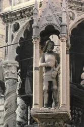 Détail du tombeau des Scaliger, 1277-1387